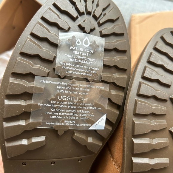 UGG Women’s Bodie Fur Lace Boot size 7 - Picture 8 of 10